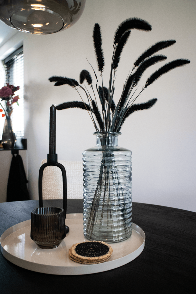 Interieuradvies Hoogeveen vrijstaande woning interieur ontwerp advies akupanel woodupp tvkast zwevend vloerkleed salontafel Cinewall vloerlamp tv tafellamp