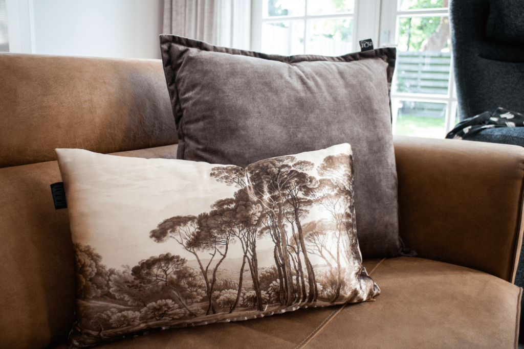 Interieuradvies, Hoogeveen, vrijstaande woning, interieur, ontwerp, advies, akupanel, woodupp, tvkast, zwevend, vloerkleed, salontafel, Cinewal,l vloerlamp, tv, tafellamp